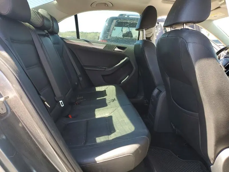2017 VOLKSWAGEN JETTA SE  