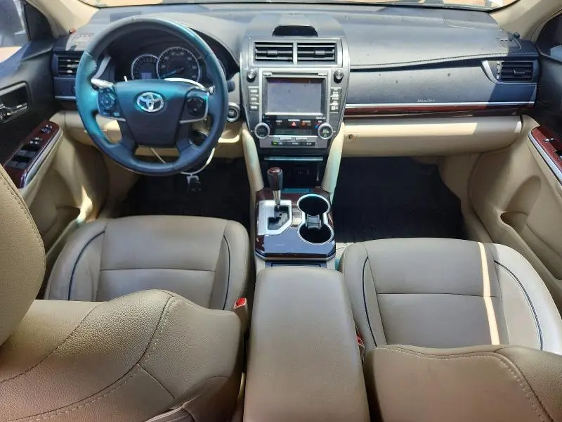 2014 TOYOTA CAMRY XLE  