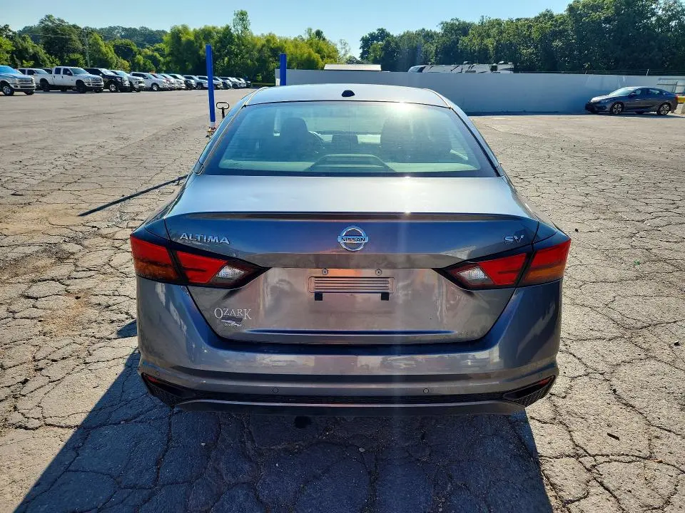 2022 NISSAN ALTIMA SV  