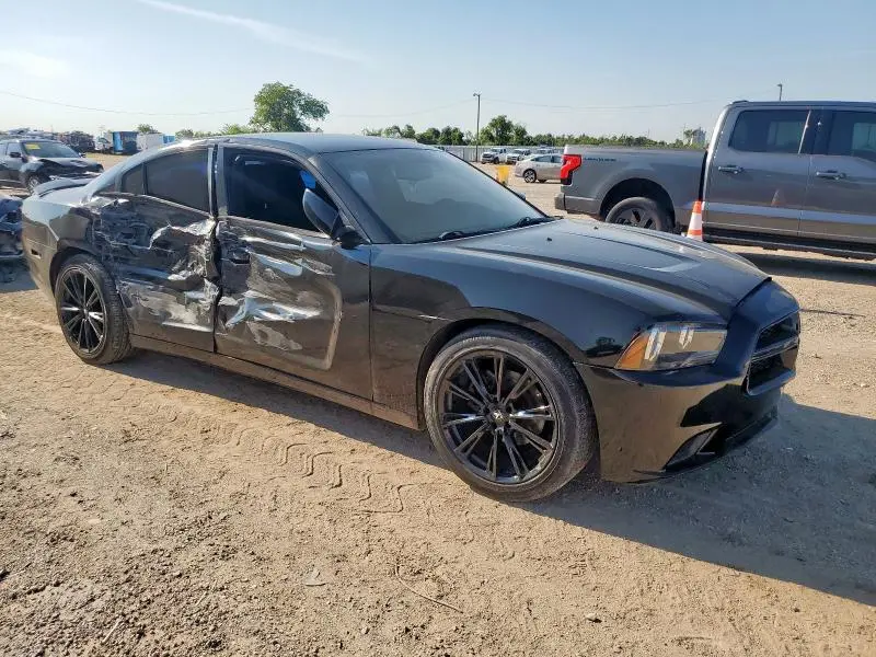 2013 DODGE CHARGER SE  