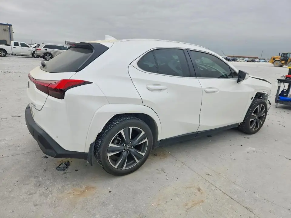 2022 LEXUS UX 200 BASE  