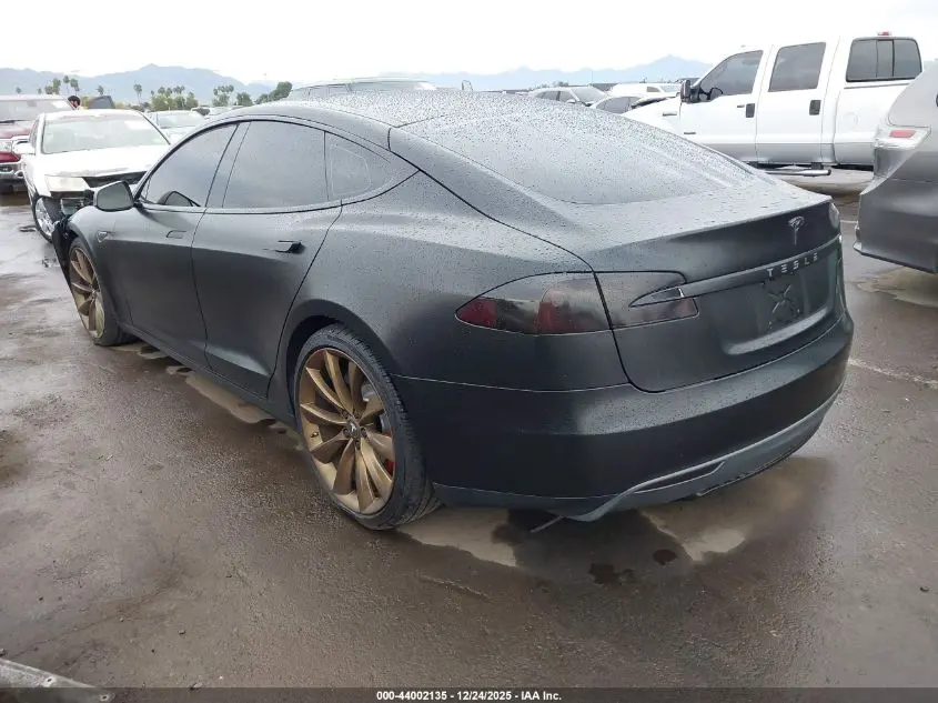 2015 TESLA MODEL S  