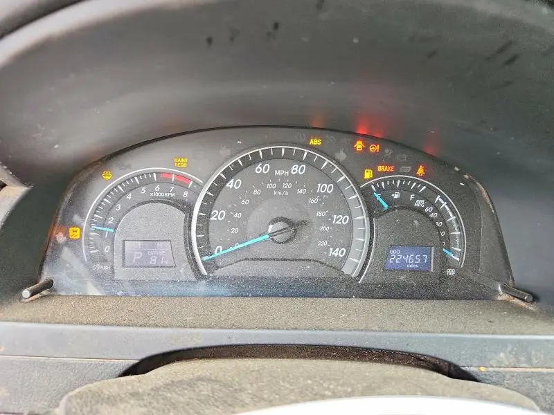 2015 TOYOTA CAMRY LE  