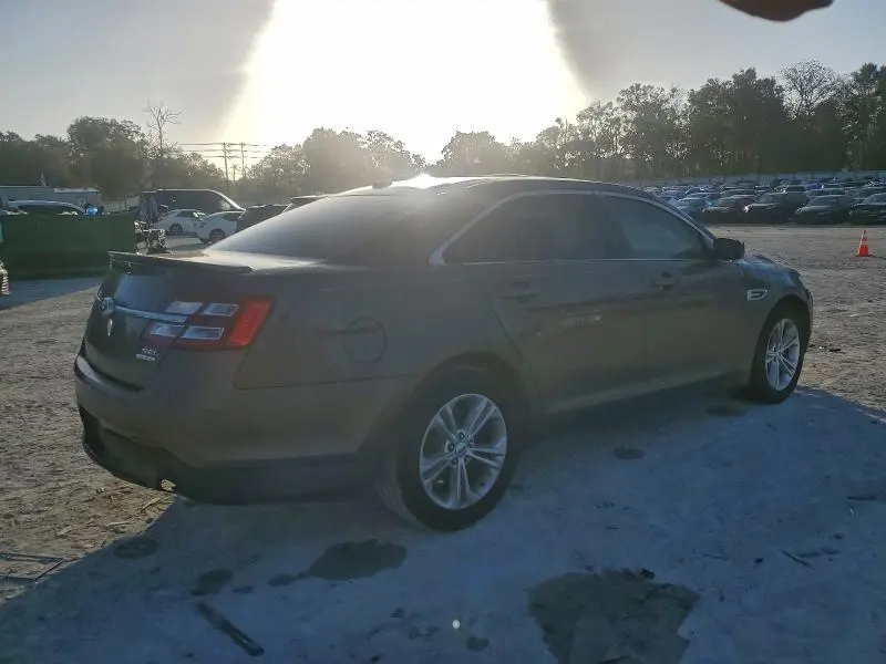 2015 FORD TAURUS SEL  