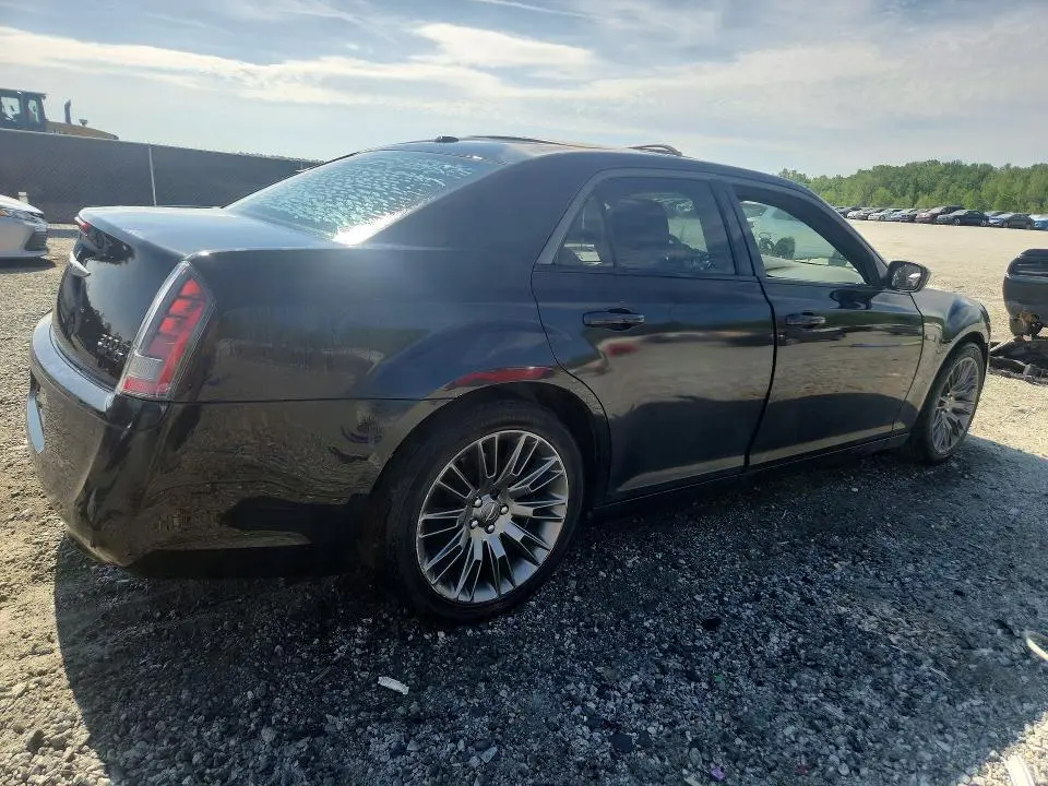 2013 CHRYSLER 300C VARVATOS  