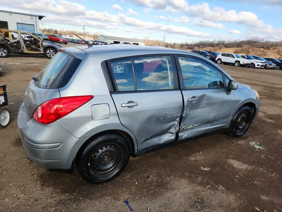 2011 NISSAN VERSA 1.8 S  