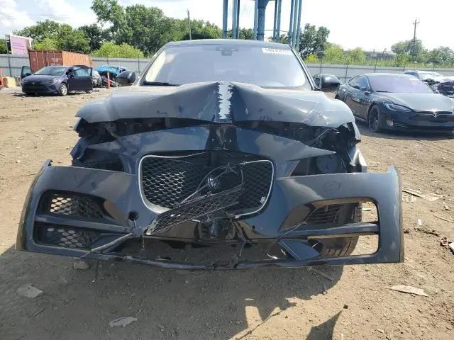 2019 JAGUAR F-PACE PRESTIGE  