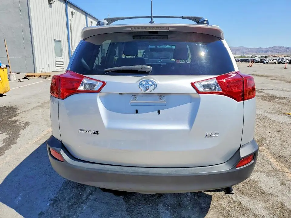 2015 TOYOTA RAV4 XLE  