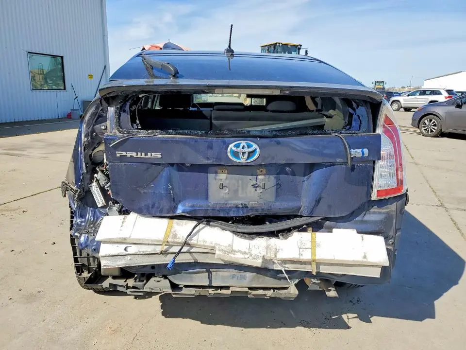 2014 TOYOTA PRIUS THREE  