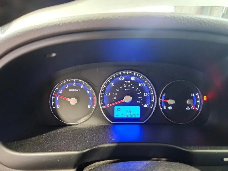2012 HYUNDAI SANTA FE SE  