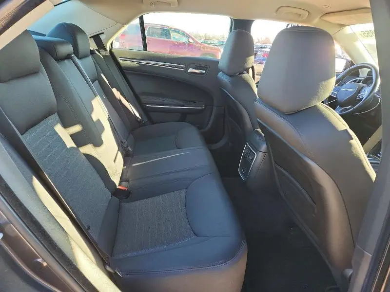 2018 CHRYSLER 300 TOURING  