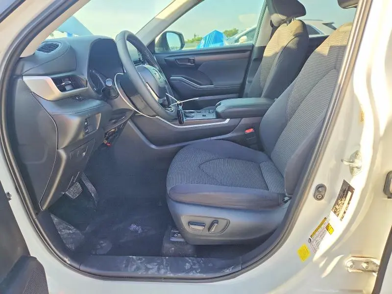 2020 TOYOTA HIGHLANDER HYBRID LE  