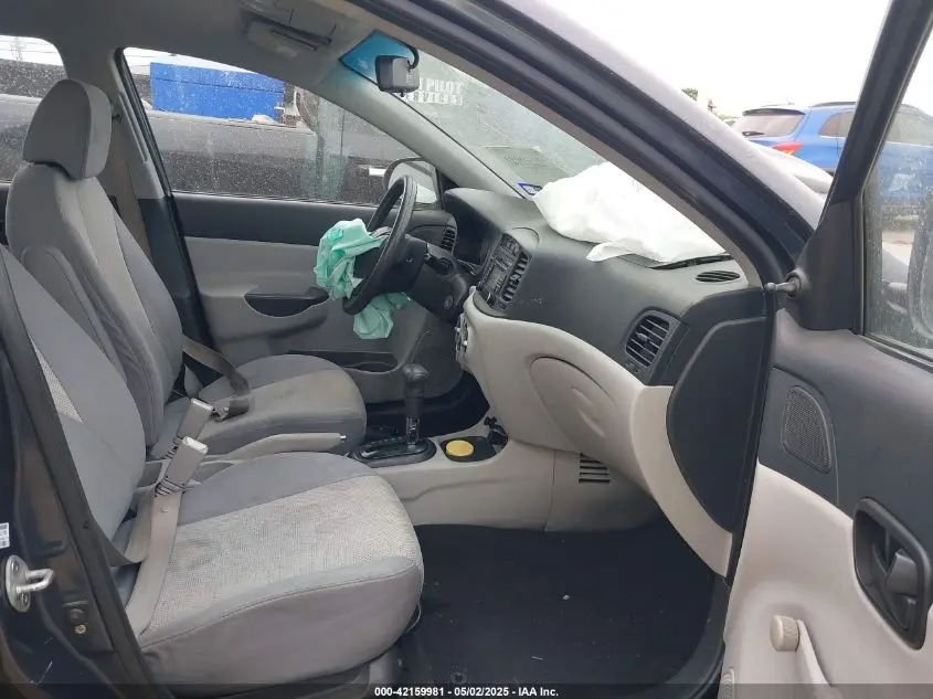 2011 HYUNDAI ACCENT GLS