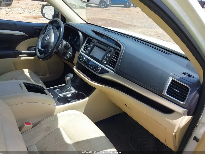 2015 TOYOTA HIGHLANDER LE PLUS V6
