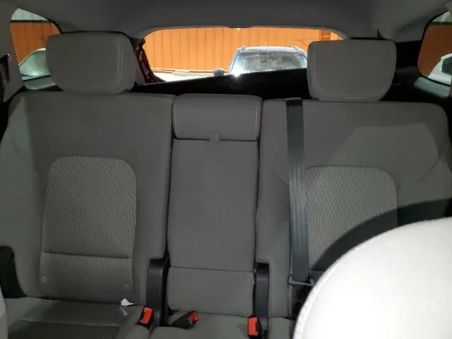 2018 HYUNDAI SANTA FE SE  