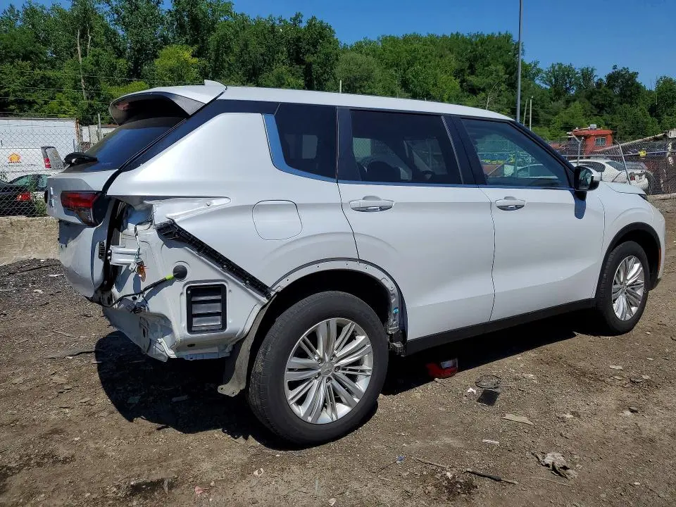 2024 MITSUBISHI OUTLANDER ES  