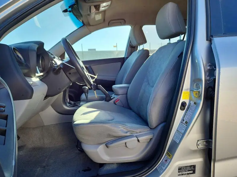 2011 TOYOTA RAV4 BASE  