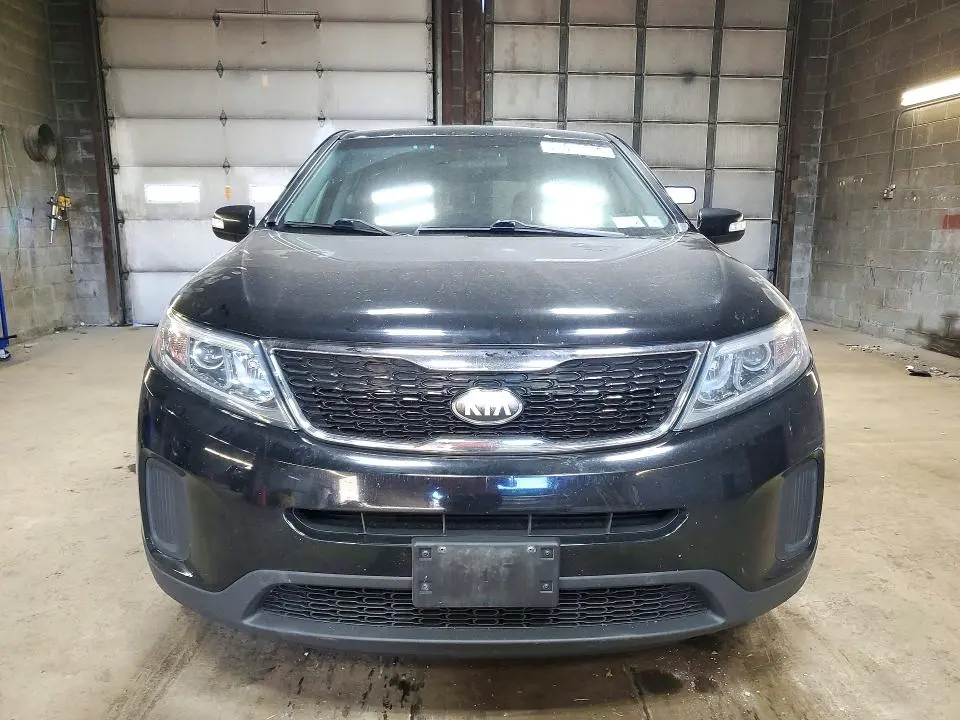 2014 KIA SORENTO LX  