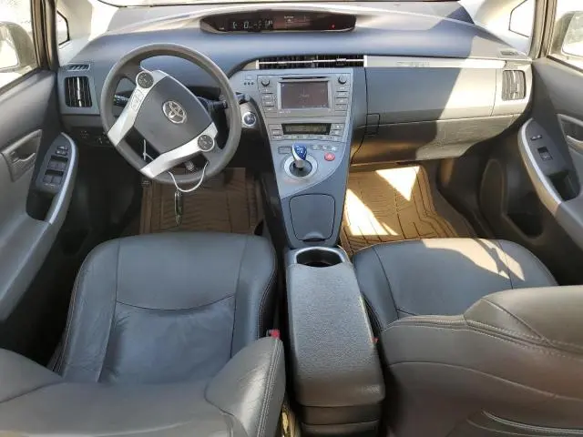 2014 TOYOTA PRIUS PLUG-IN   