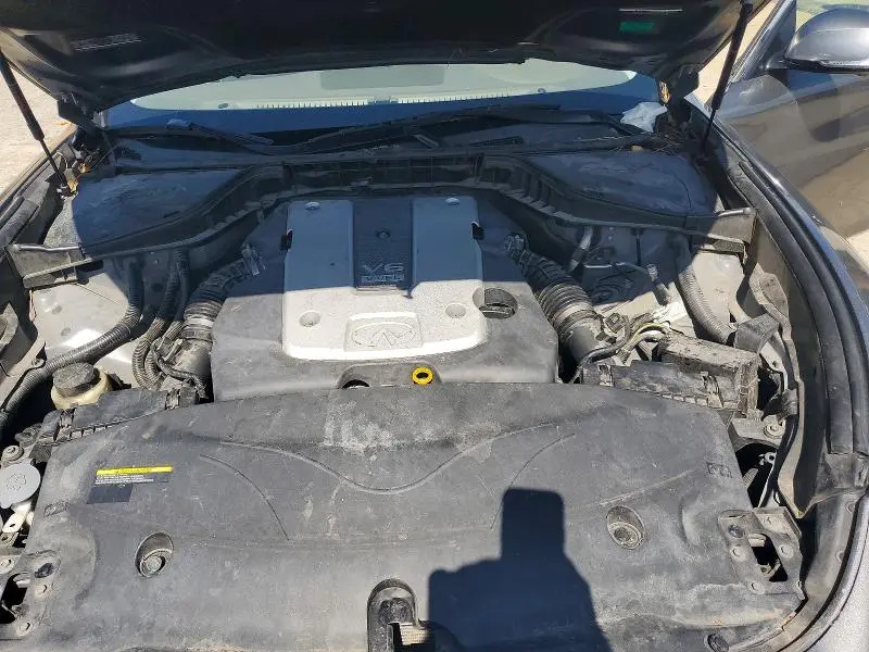 2015 INFINITI Q70 3.7  