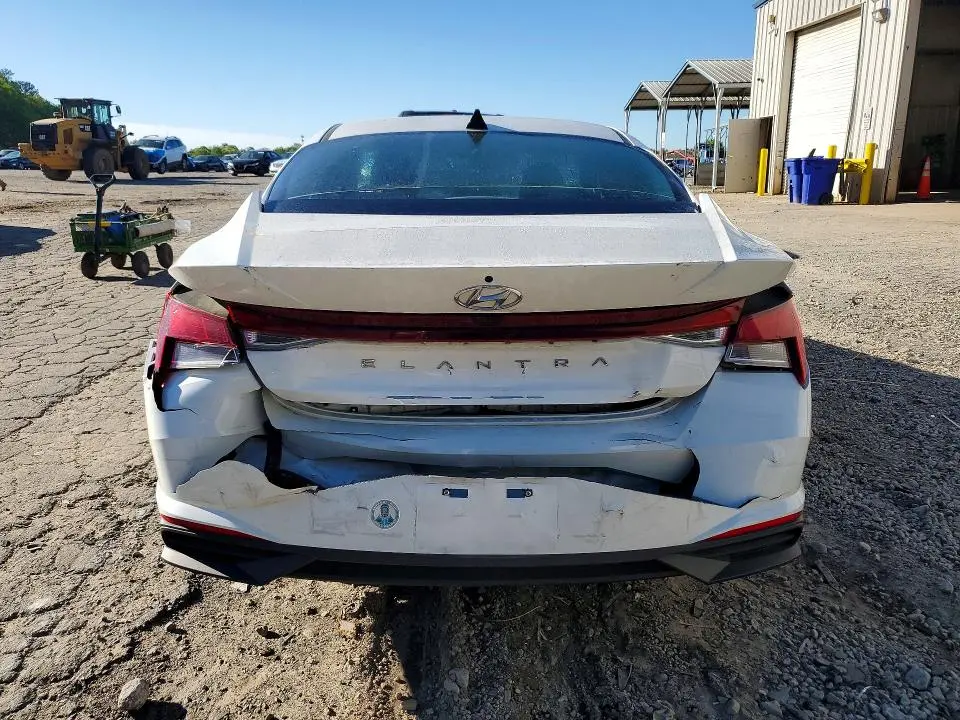 2022 HYUNDAI ELANTRA SEL  