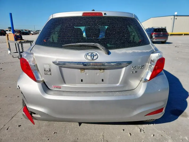 2012 TOYOTA YARIS 5-DOOR LE  