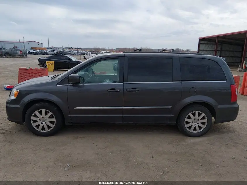 2016 CHRYSLER TOWN & COUNTRY TOURING