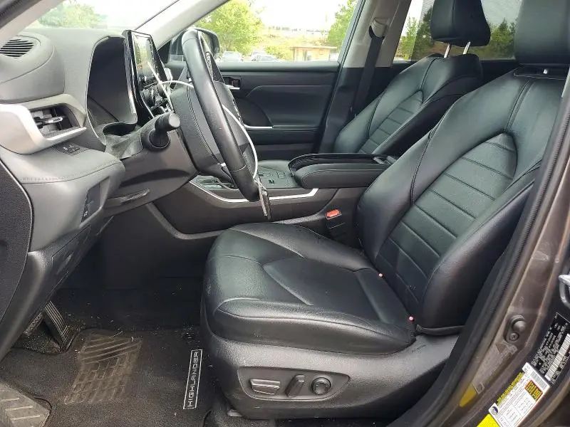 2021 TOYOTA HIGHLANDER HYBRID XLE  