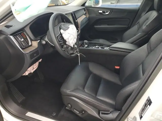 2023 VOLVO XC60 PLUS  