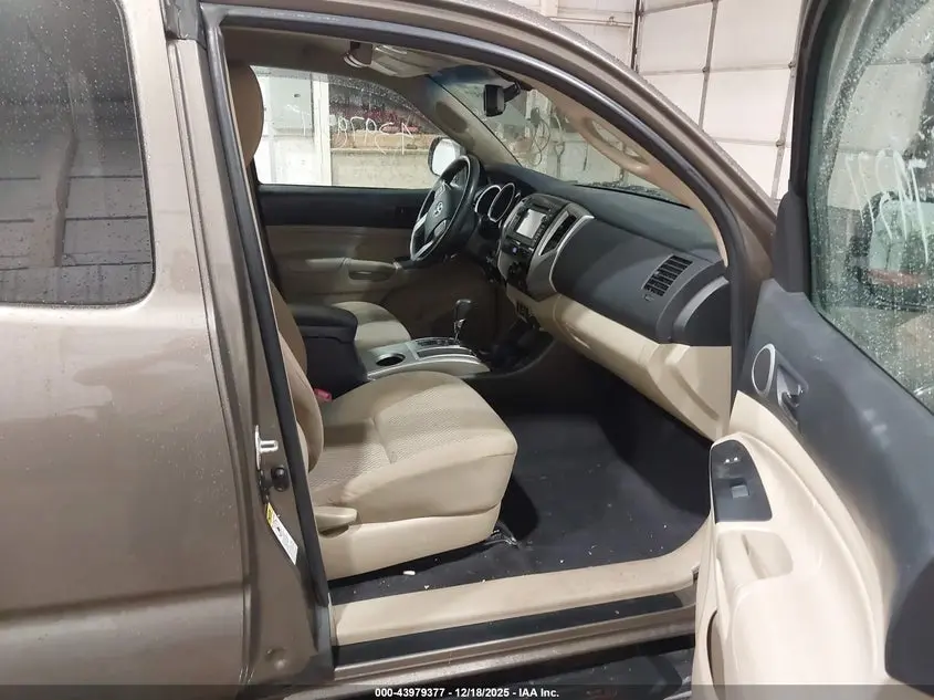 2013 TOYOTA TACOMA BASE V6