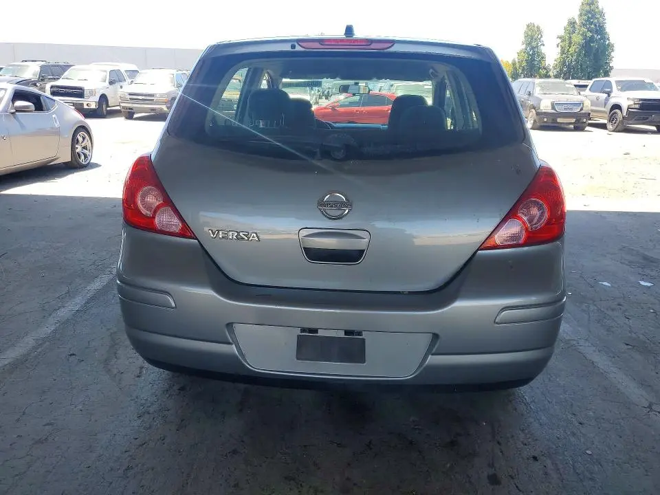 2010 NISSAN VERSA 1.8 S  