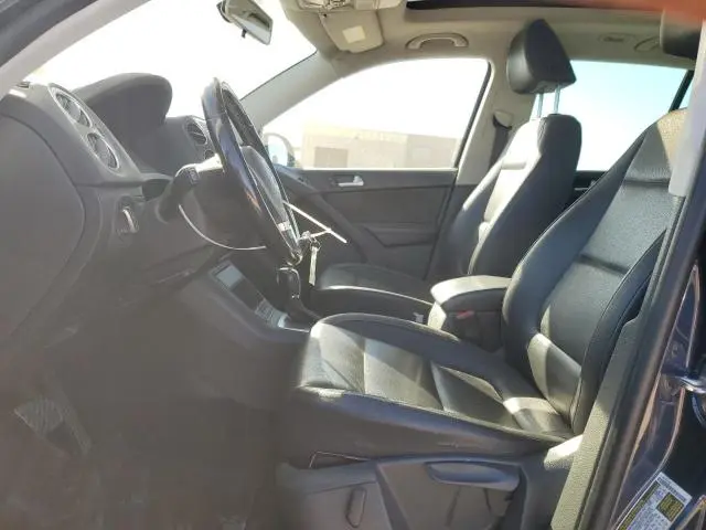 2013 VOLKSWAGEN TIGUAN S  
