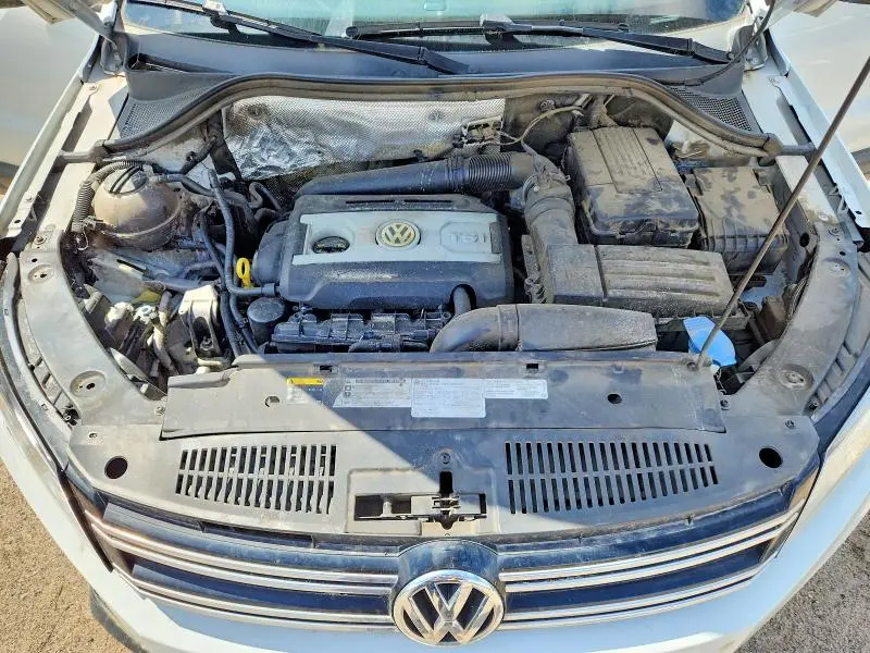 2015 VOLKSWAGEN TIGUAN S  