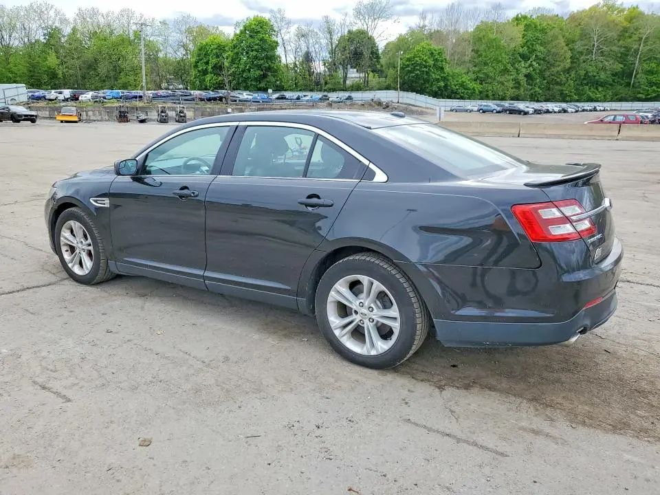 2015 FORD TAURUS SEL  