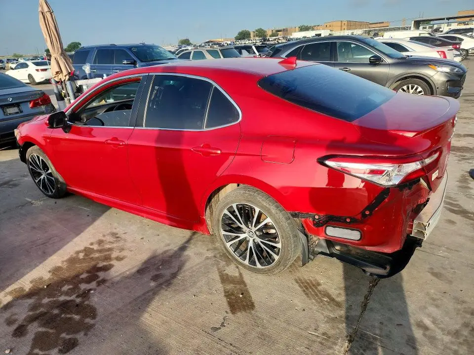 2020 TOYOTA CAMRY SE  