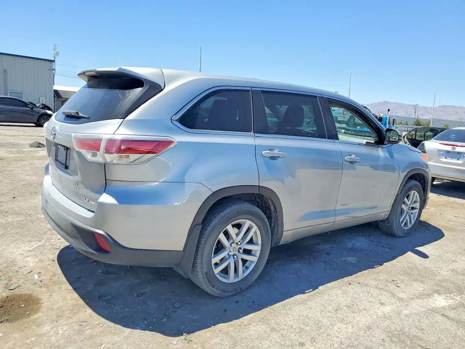 2014 TOYOTA HIGHLANDER LE  