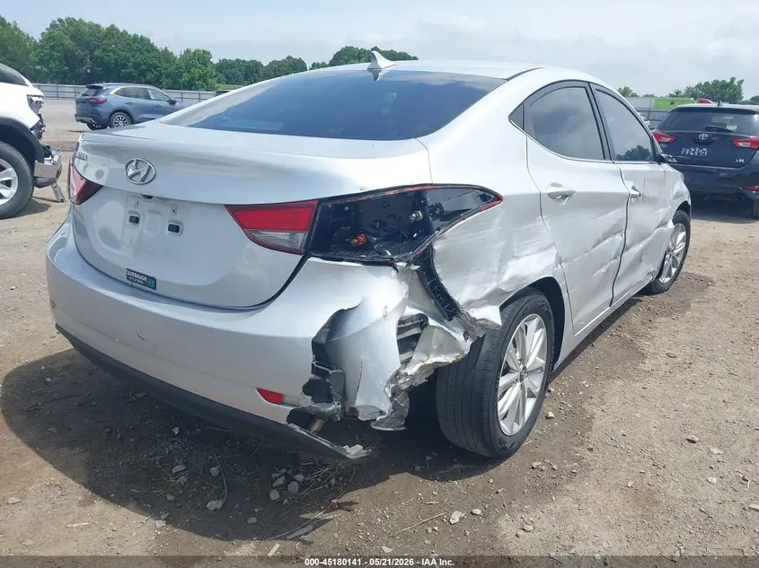 2015 HYUNDAI ELANTRA SE