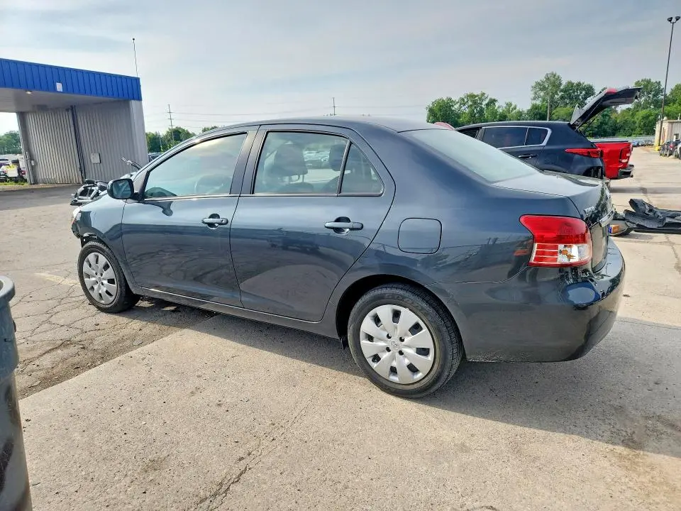 2010 TOYOTA YARIS BASE  