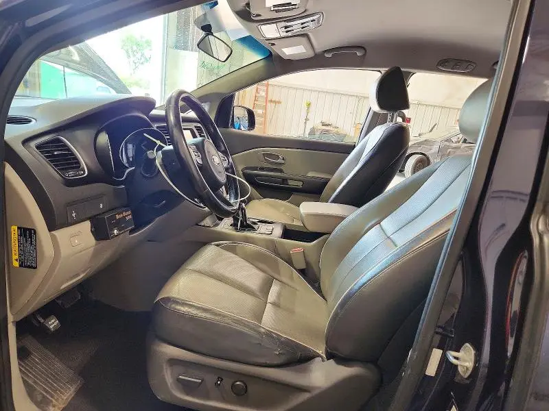 2018 KIA SEDONA LX  
