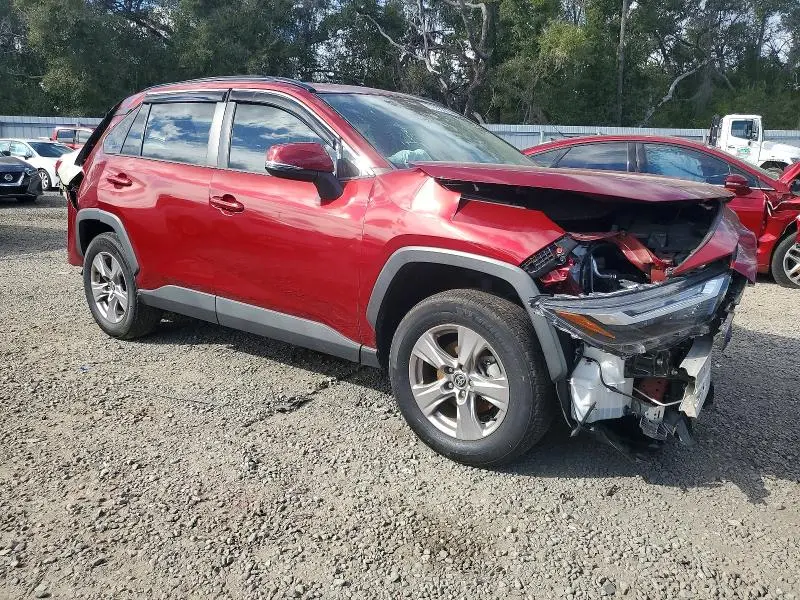 2022 TOYOTA RAV4 XLE  