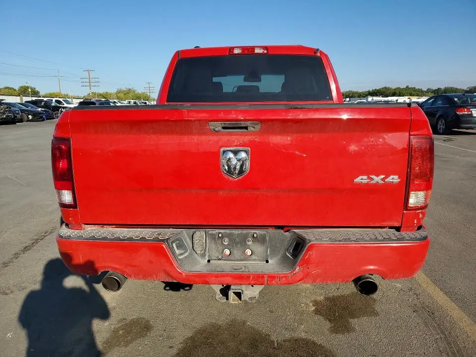 2016 RAM 1500 ST  