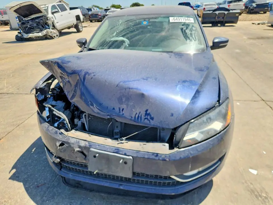 2015 VOLKSWAGEN PASSAT S  