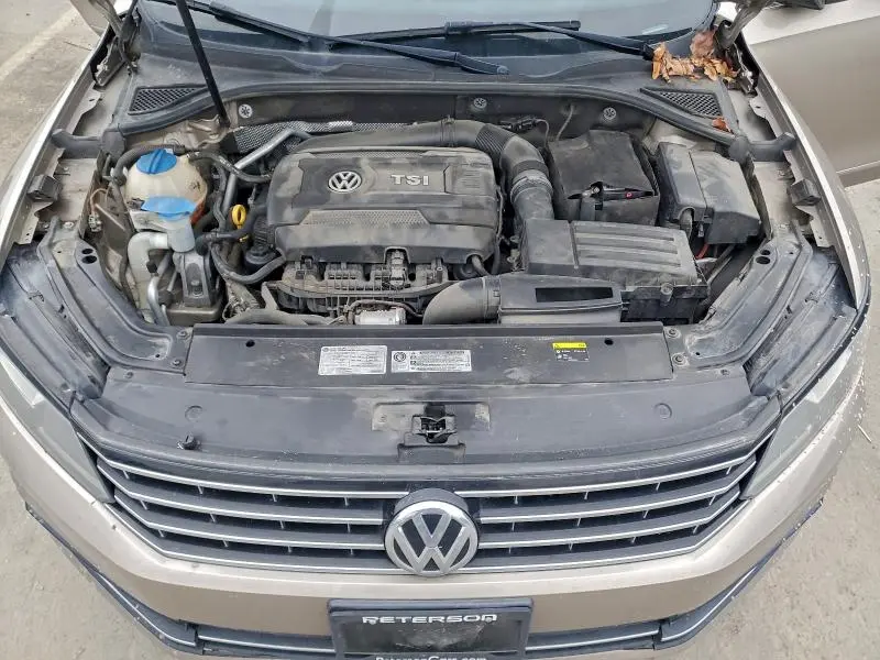 2016 VOLKSWAGEN PASSAT   