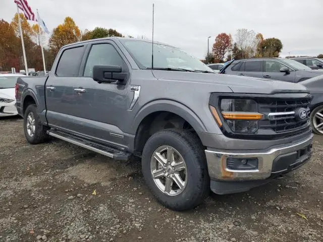 2024 FORD F150 XLT  