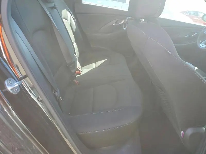 2018 HYUNDAI ELANTRA GT BASE  