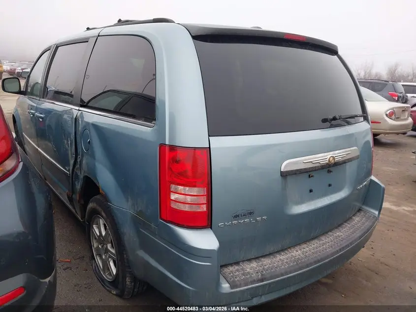2010 CHRYSLER TOWN & COUNTRY TOURING