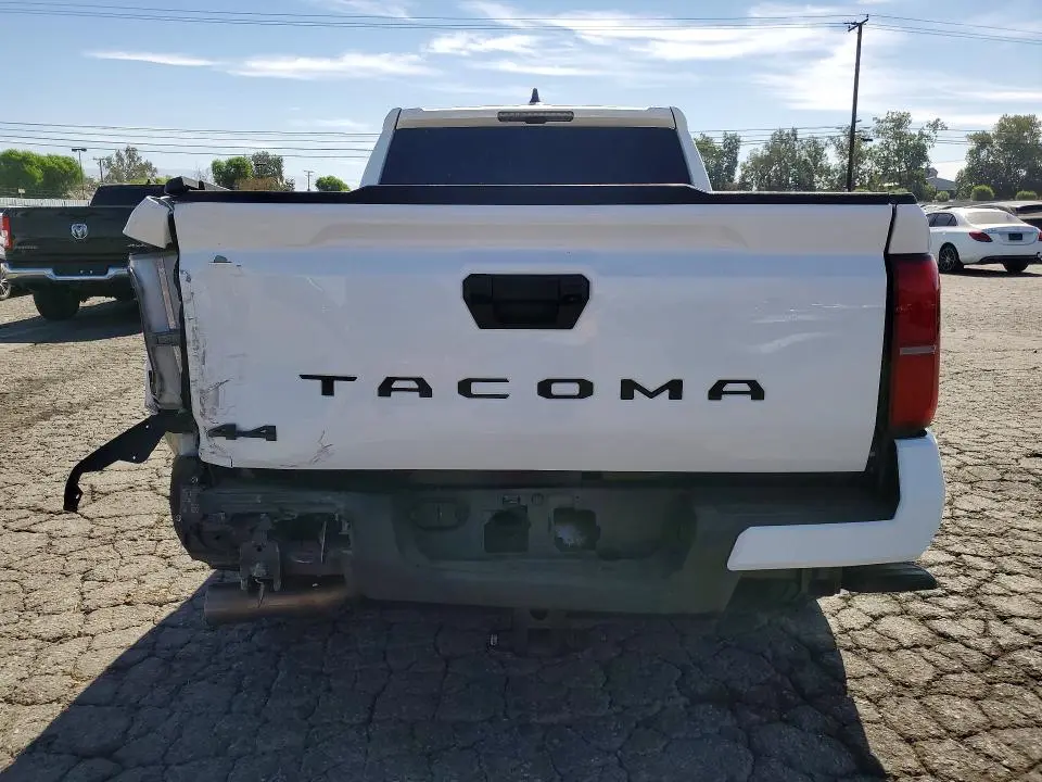 2024 TOYOTA TACOMA TRD SPORT  