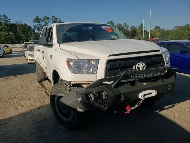 2011 TOYOTA TUNDRA CREWMAX SR5