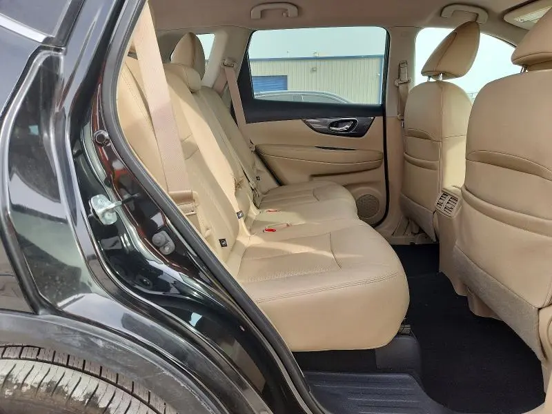 2016 NISSAN ROGUE SL  