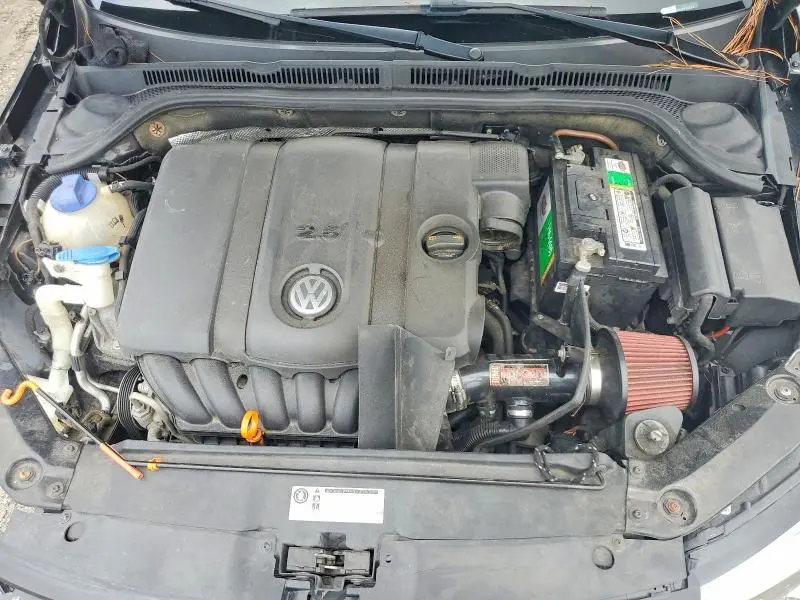 2011 VOLKSWAGEN JETTA SEL  